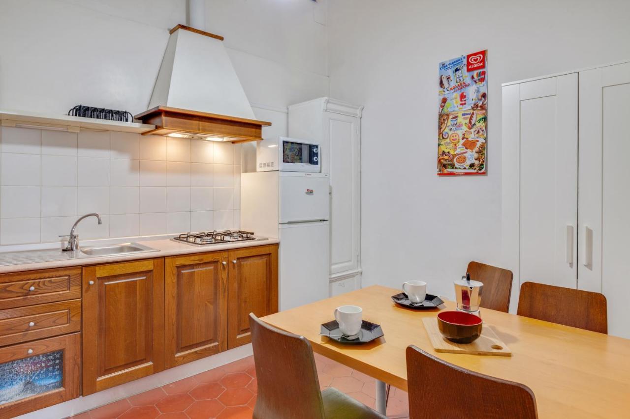 Porta Rossa Apartments Near Ponte Vecchio 피렌체 외부 사진